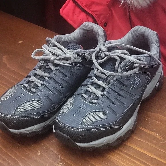 Men's After Burn Memory fit sneakers. - Picture 2 of 4